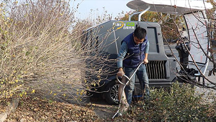小型駕駛式樹葉收集車BY-T5創新設備