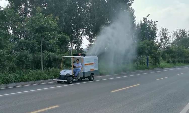 小型電動(dòng)四輪高壓清洗車的優(yōu)勢和特點(diǎn)有哪些？