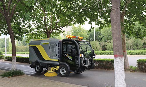 環(huán)衛(wèi)電動洗掃車和電動清掃車，掃地車的區(qū)別！