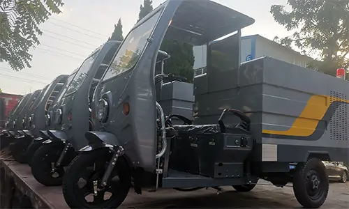 高壓清洗車定制外觀，清潔高效，已裝車準備發(fā)貨
