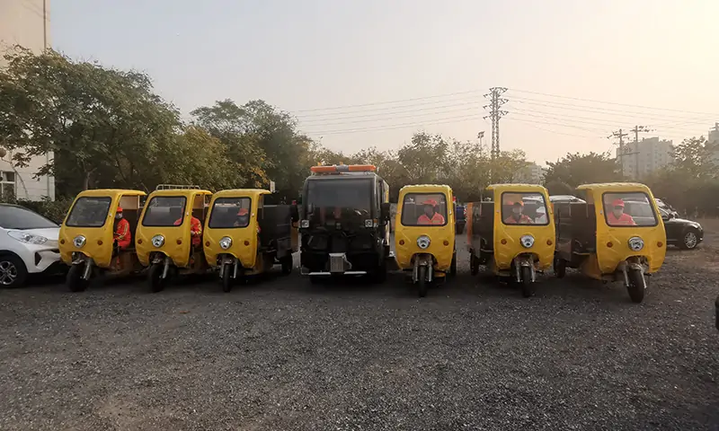 純電動洗掃車及多功能高壓清洗車發往河南某環衛公司，交接完成！