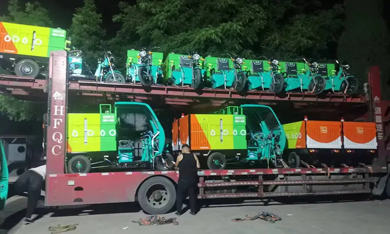 多功能高壓清洗車發(fā)貨深圳！助力深圳環(huán)衛(wèi)美好生活環(huán)境！