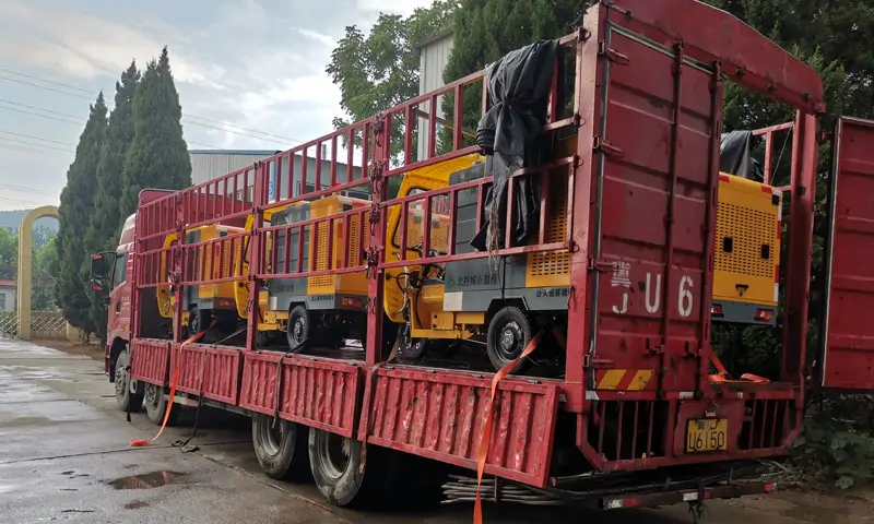 小型三輪高壓沖洗車：助力北京環(huán)衛(wèi)，實(shí)現(xiàn)區(qū)域衛(wèi)生全覆蓋